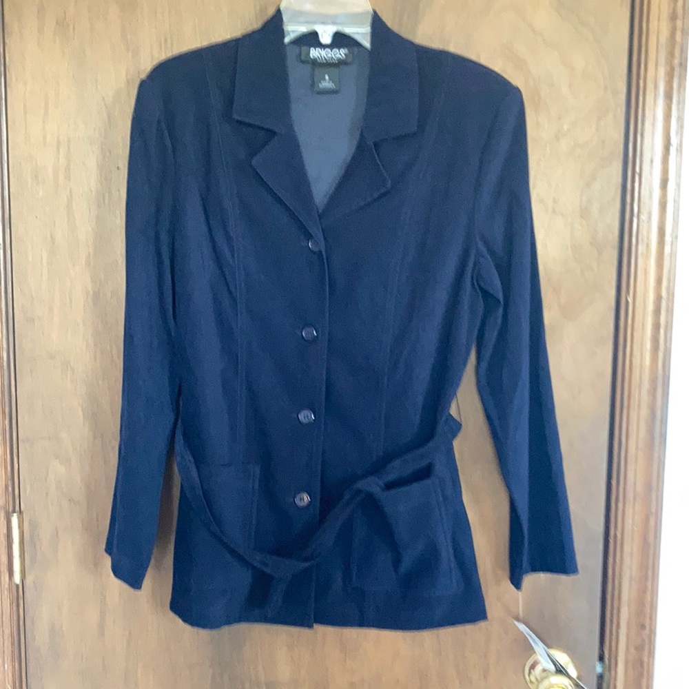 Vintage 90s navy blue button up jacket with belt and shoulder pads - Picture 1 of 17